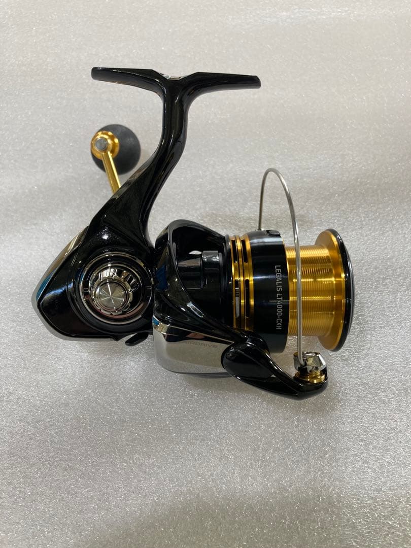 【美品】ダイワ　23レガリス　ＬＴ4000-ＣＸＨ　カスタム品
