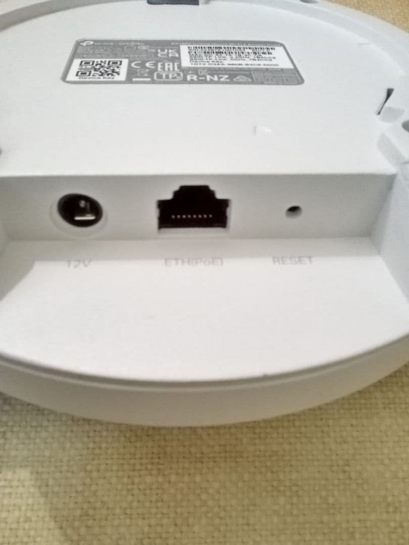 TP-Link Omada EAP610 | Wi-Fi 6 アクセスポイント