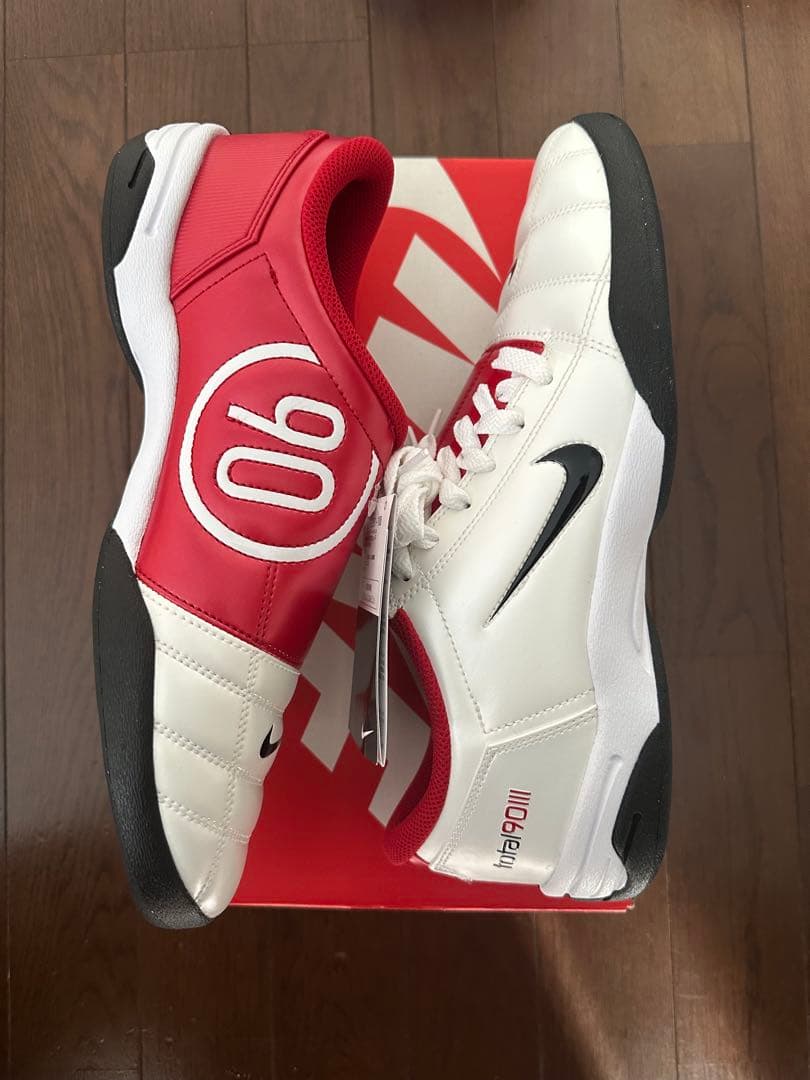 【未使用】NIKE TOTAL 90 ナイキフットサルシューズ　27.5センチ