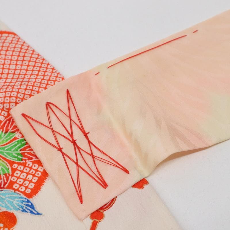 七五三＊女の子　着物単品 三歳 子供 花車模様 白地 正絹 お祝着＊8RS3