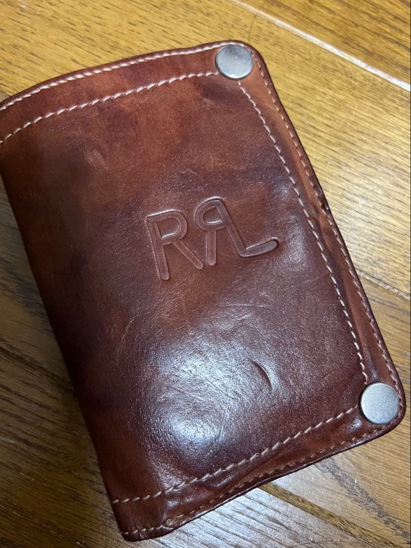 早い者勝ち！ダブルアールエル 2つ折り財布 ロゴ型押し エイジングレザー