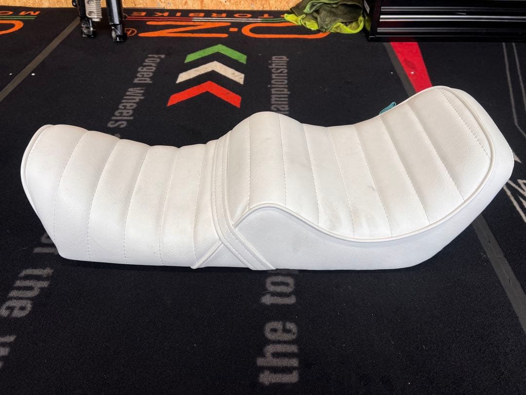 gsx250e gsx400eザリゴキ タックロール大川シート最初値下げしました