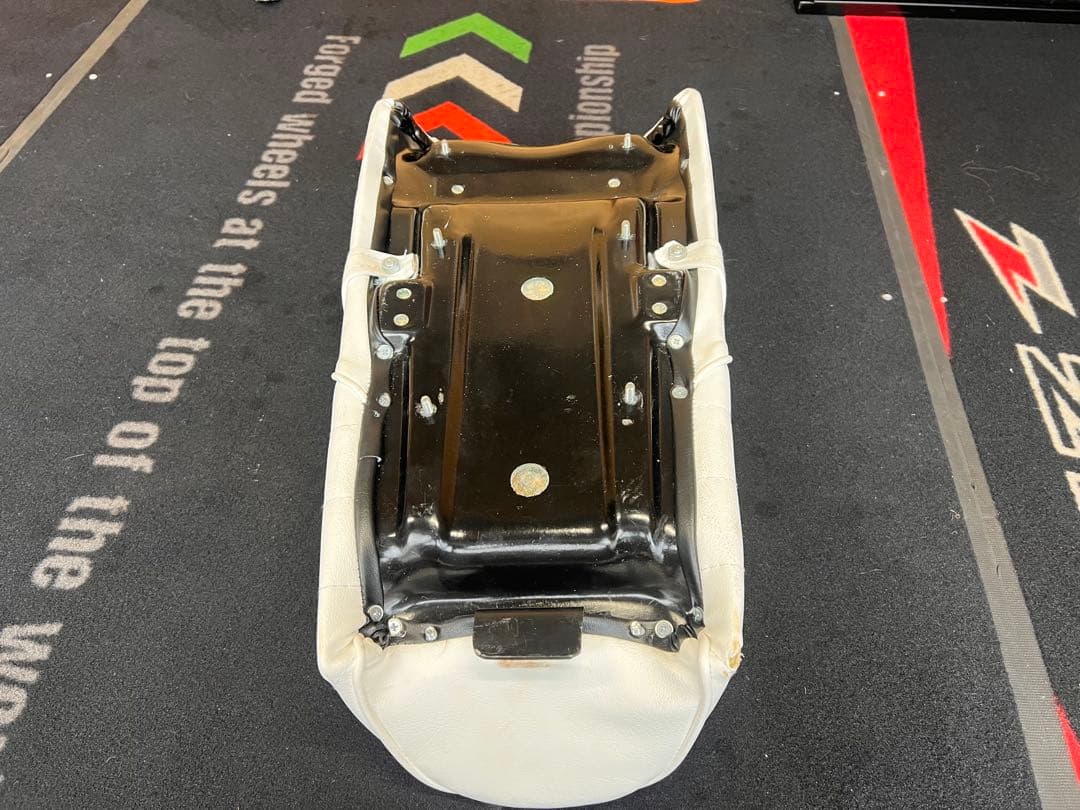 gsx250e gsx400eザリゴキ タックロール大川シート最初値下げしました