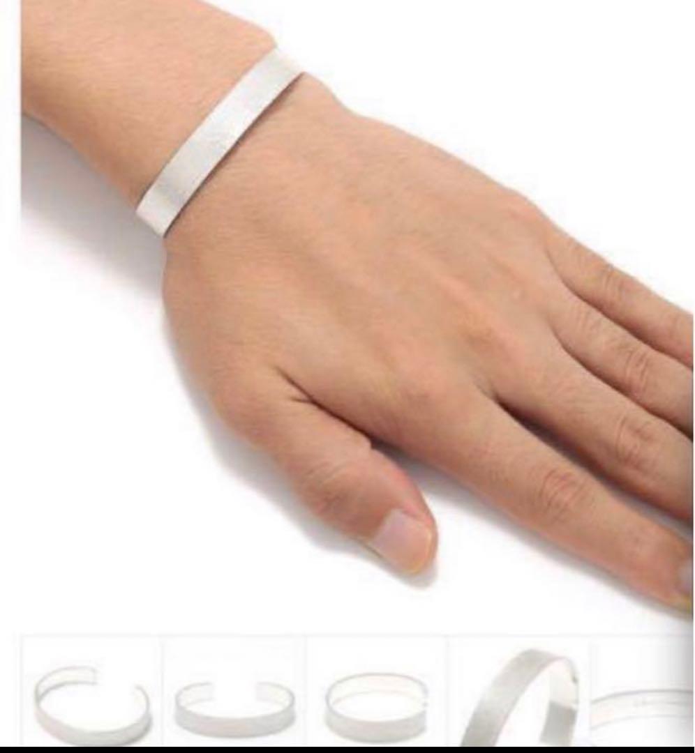 スーマンダックワ Sandblast Cuff