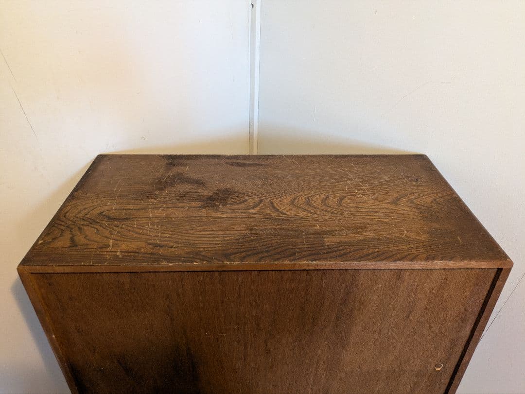 アンティーク ヴィンテージ レトロな小さめキャビネット モールガラス