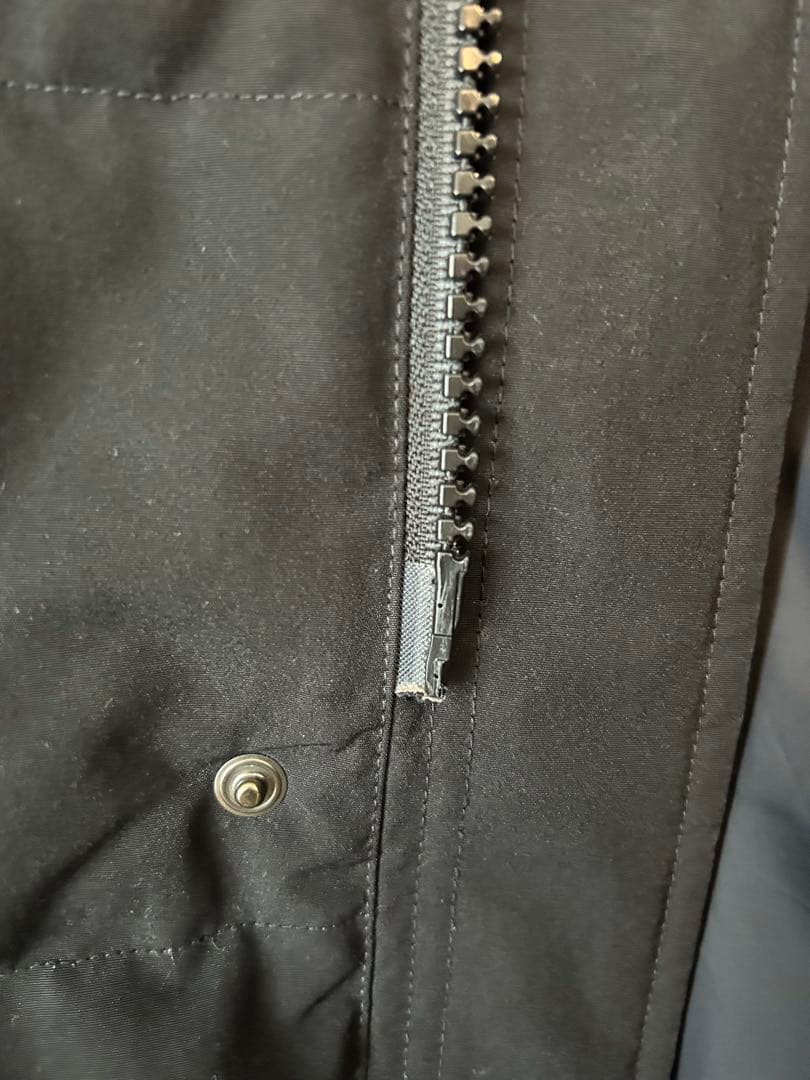 DANTONフード付きブラックダウンジャケット