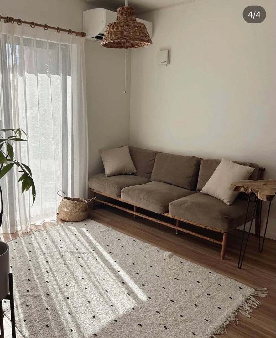 ラグドット絨毯