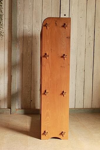 古い小ぶりな木製の収納棚　4段　本棚　食器棚　オープンラック　古家具　古道具