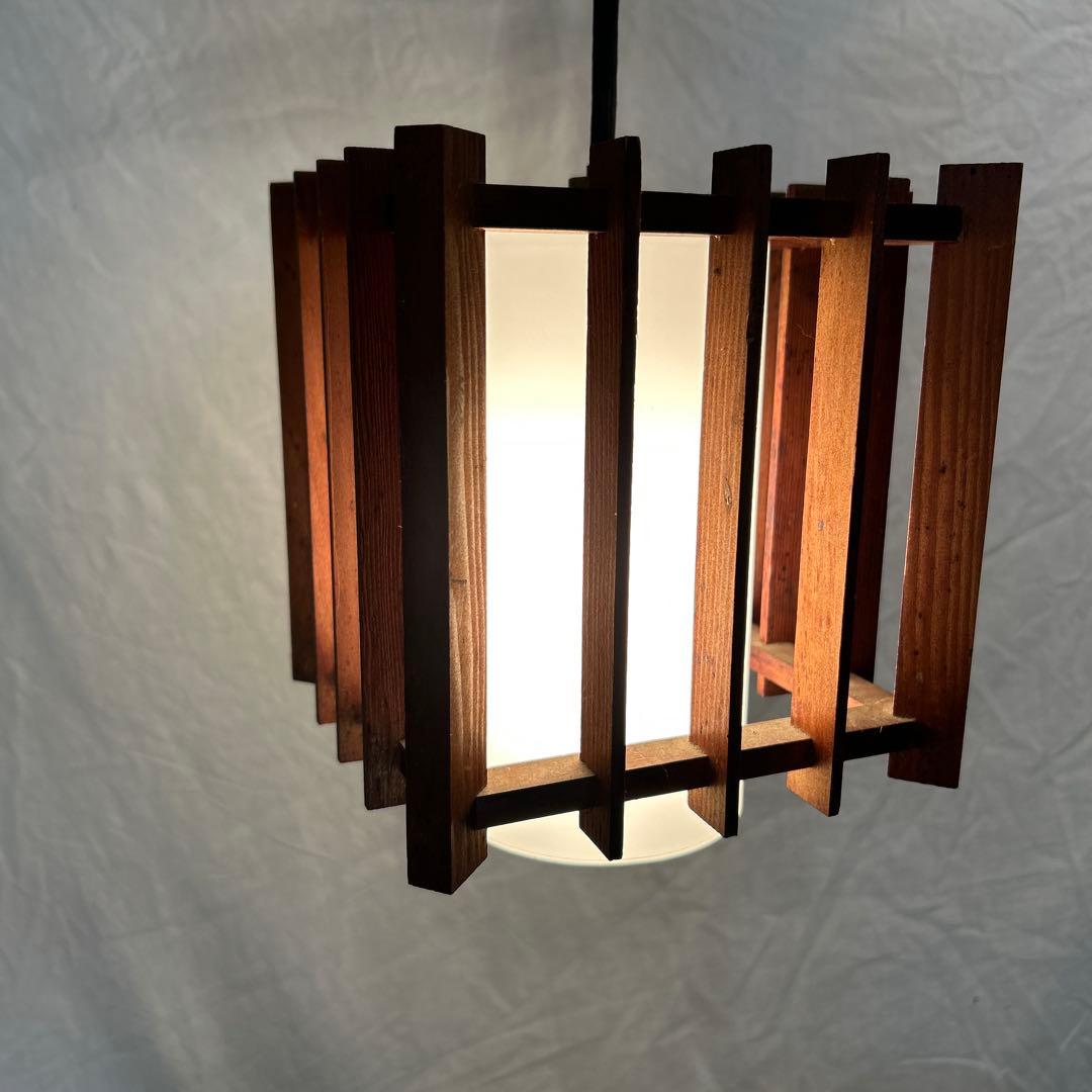 ヴィンテージ　北欧　昭和レトロモダンライト　乳白ガラス木製フレーム　電球付き