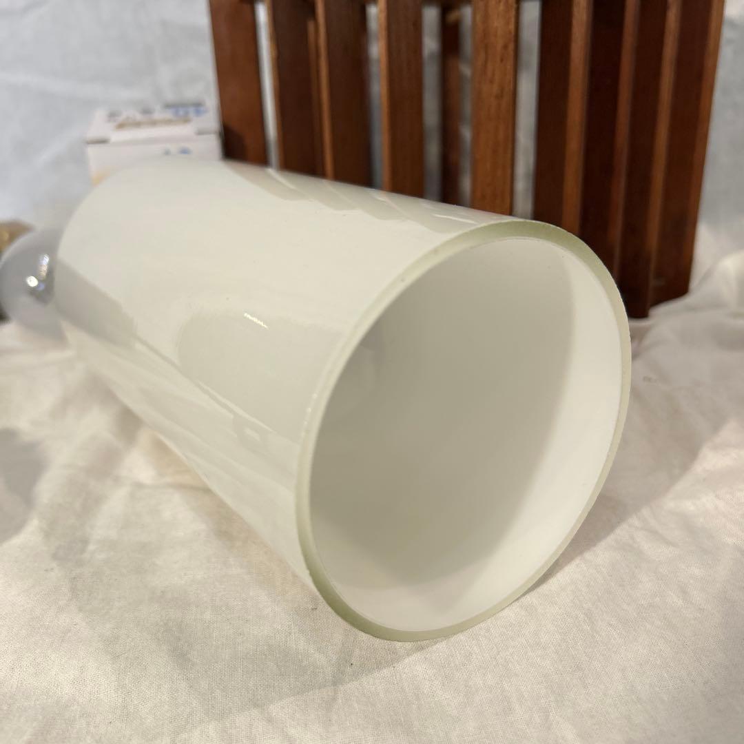 ヴィンテージ　北欧　昭和レトロモダンライト　乳白ガラス木製フレーム　電球付き