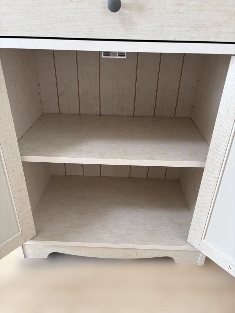 ニトリ アンティーク調レンジ台・食器棚・収納棚