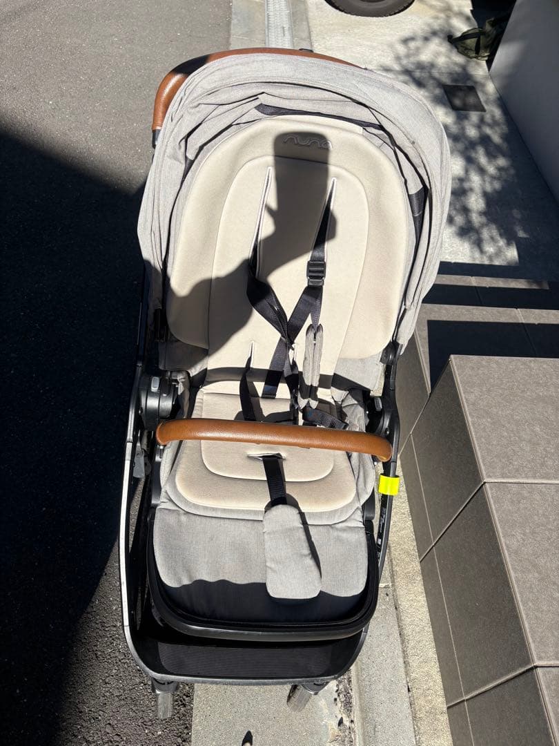 【都内手渡希望】nunaベビーカー triv next