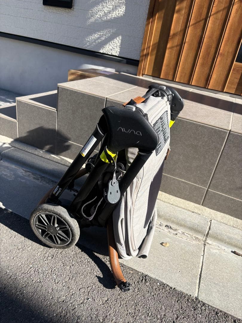 【都内手渡希望】nunaベビーカー triv next