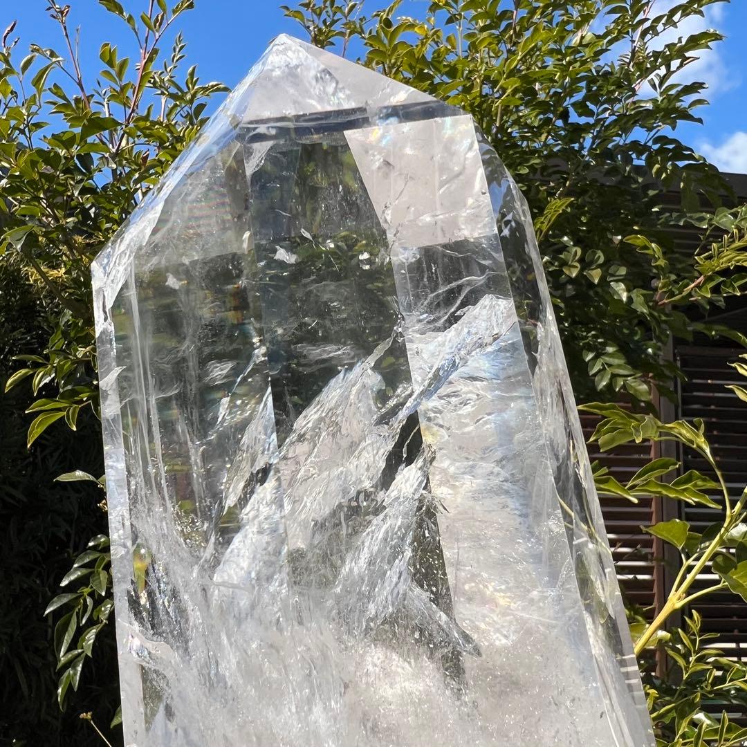✩超破格✩究極の激凄超逸品✩超高透明度とレインボー✩虹入り 水晶 六角柱 天然石