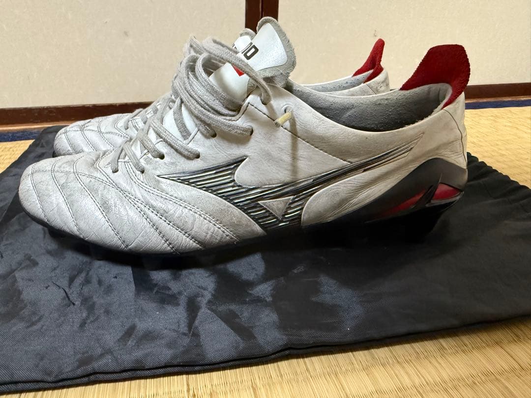 サッカースパイクモレリアネオ4 26cm