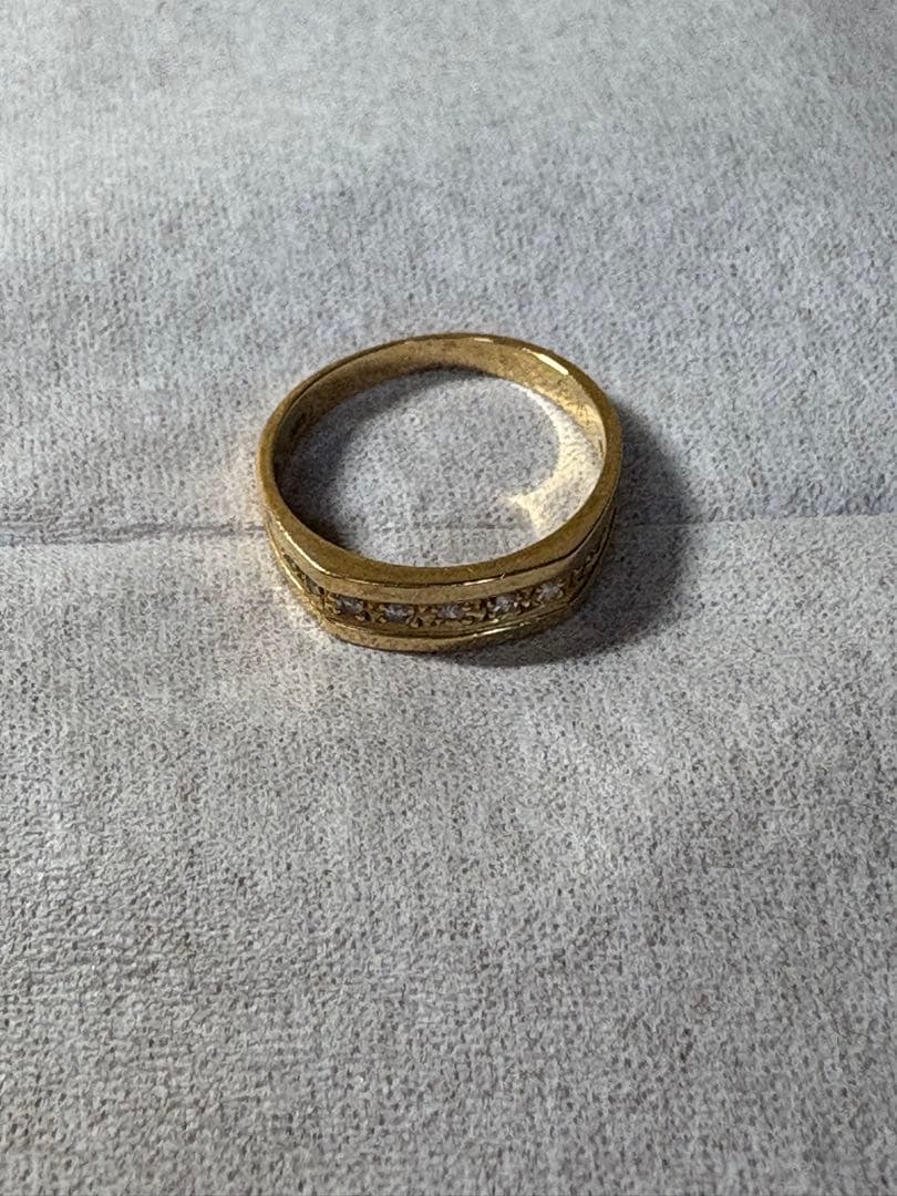 K18金製　ダイヤモンド装飾リング