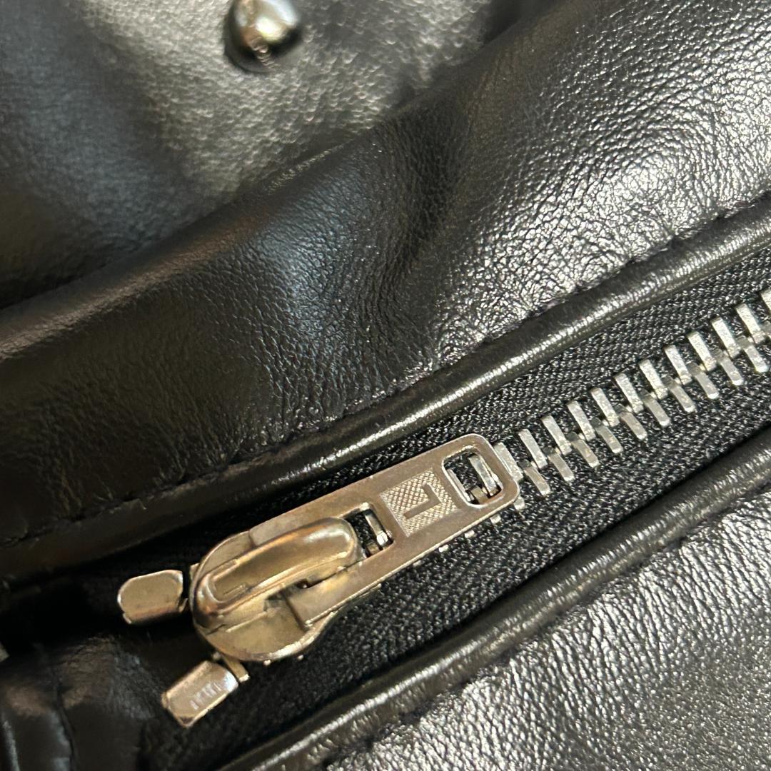 極美品　ルイスレザー　402　ライトニング　タイト　馬革　内ポケット付　黒　40