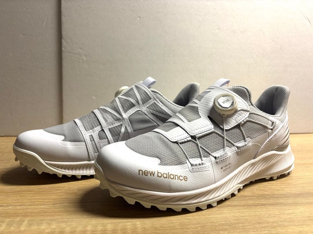 未使用 24cm 2E ニューバランス ゴルフシューズ UGS1001Wホワイト