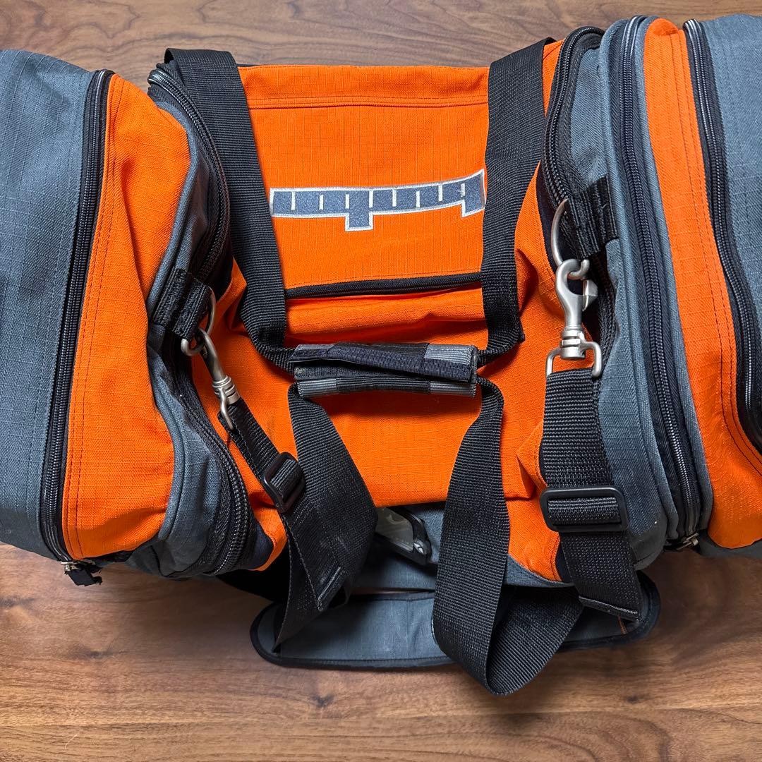 BURTON 大容量スノーボードバッグ 取り外し可能リュックあり