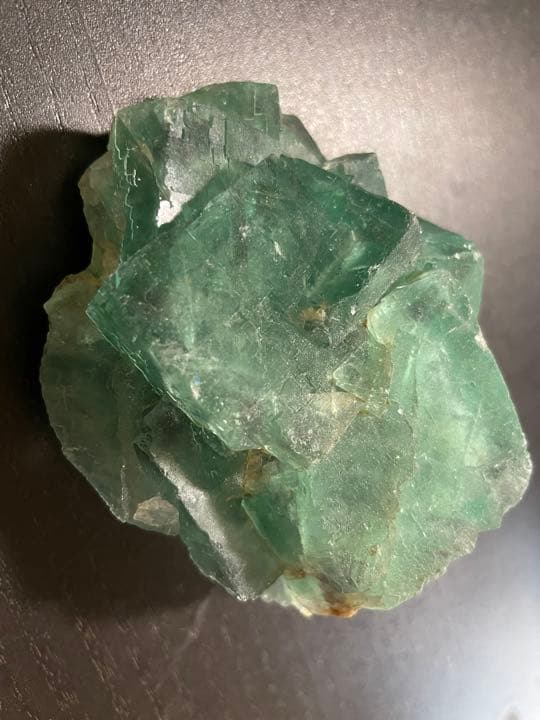 グリーンフローライト原石　パワーストーン