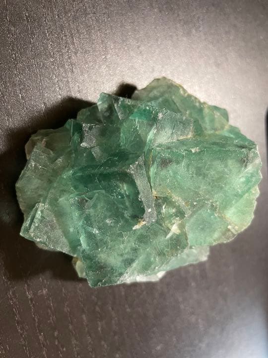 グリーンフローライト原石　パワーストーン
