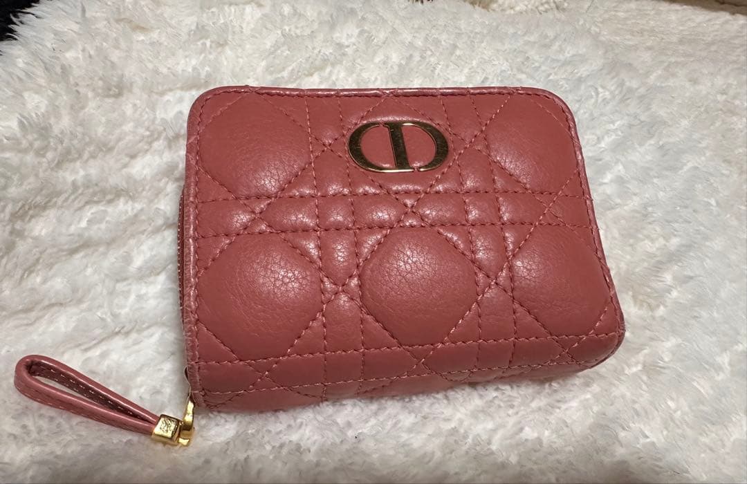 削除します欲しい方お早めに✨♡ディオール　カロスカーレットウォレット♡