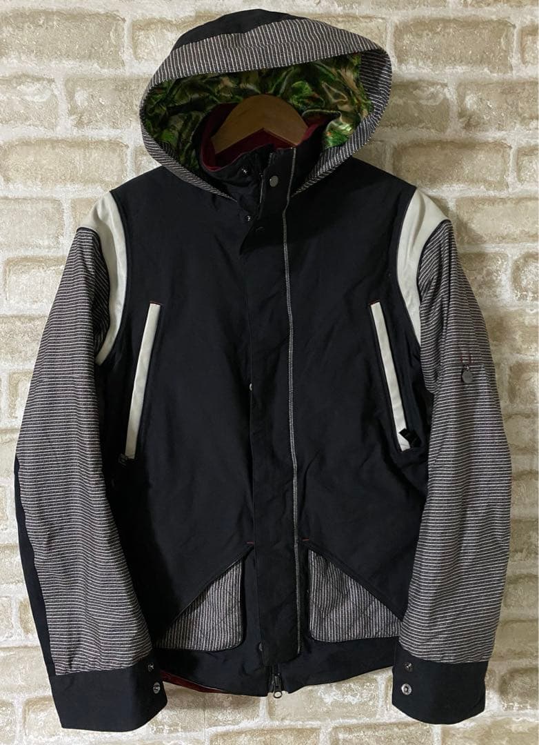 Burton レディースM ボードジャケット　総柄　キルティング　ヒッコリー