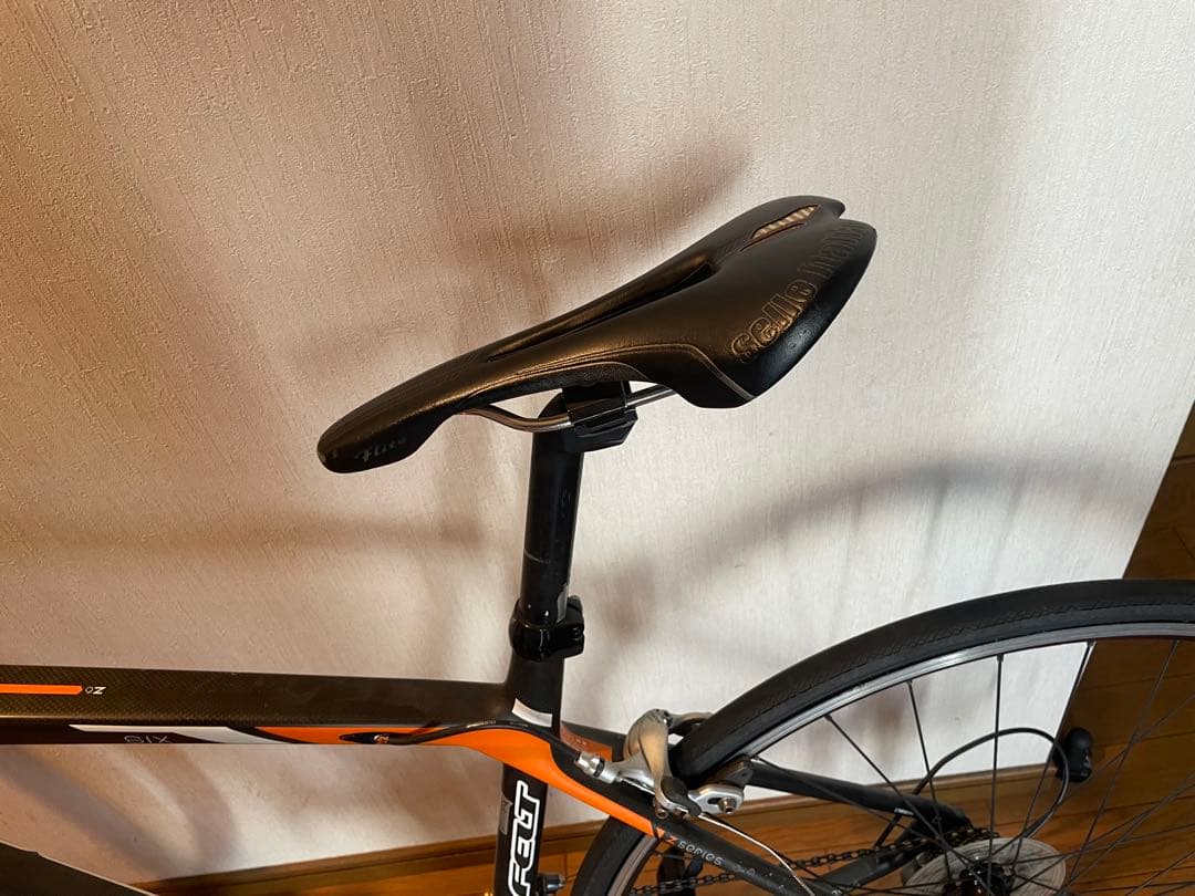 FELT Z6 カーボンフレームロードバイク