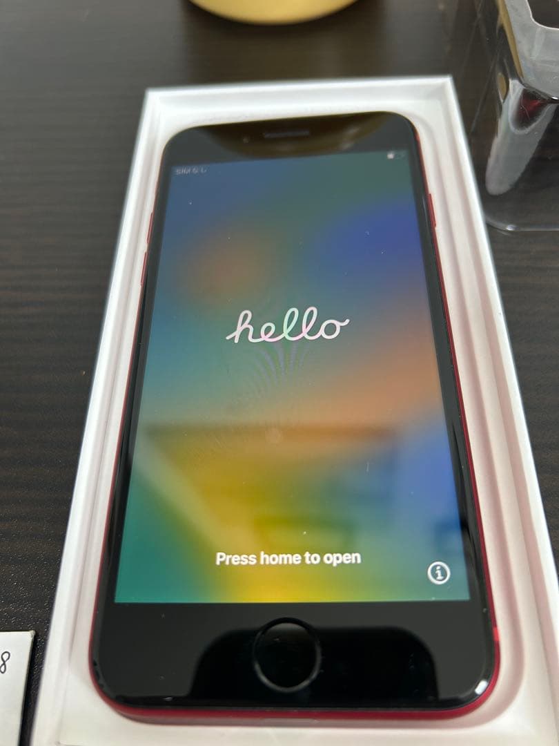 Apple iPhone SE (第3世代) 64GB 本体、ケーブルおまけ