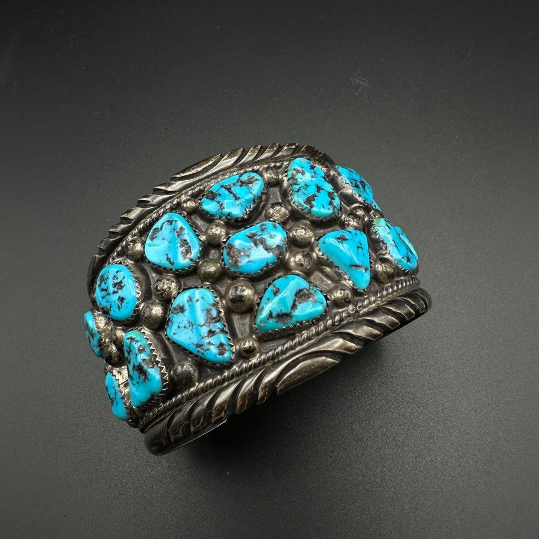Navajo  Mooreキングマン　ナゲットターコイズ　バングル