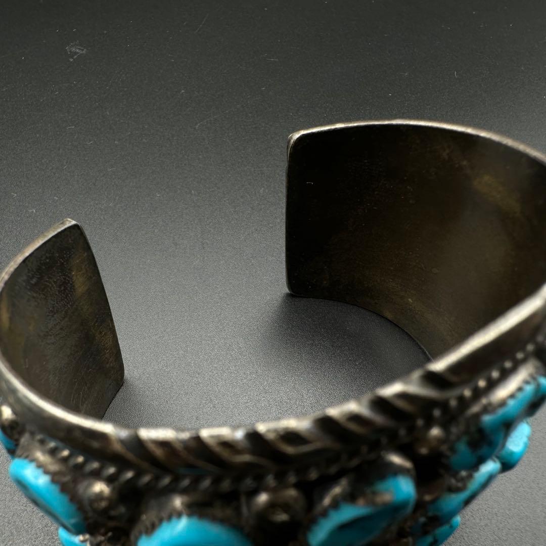 Navajo  Mooreキングマン　ナゲットターコイズ　バングル