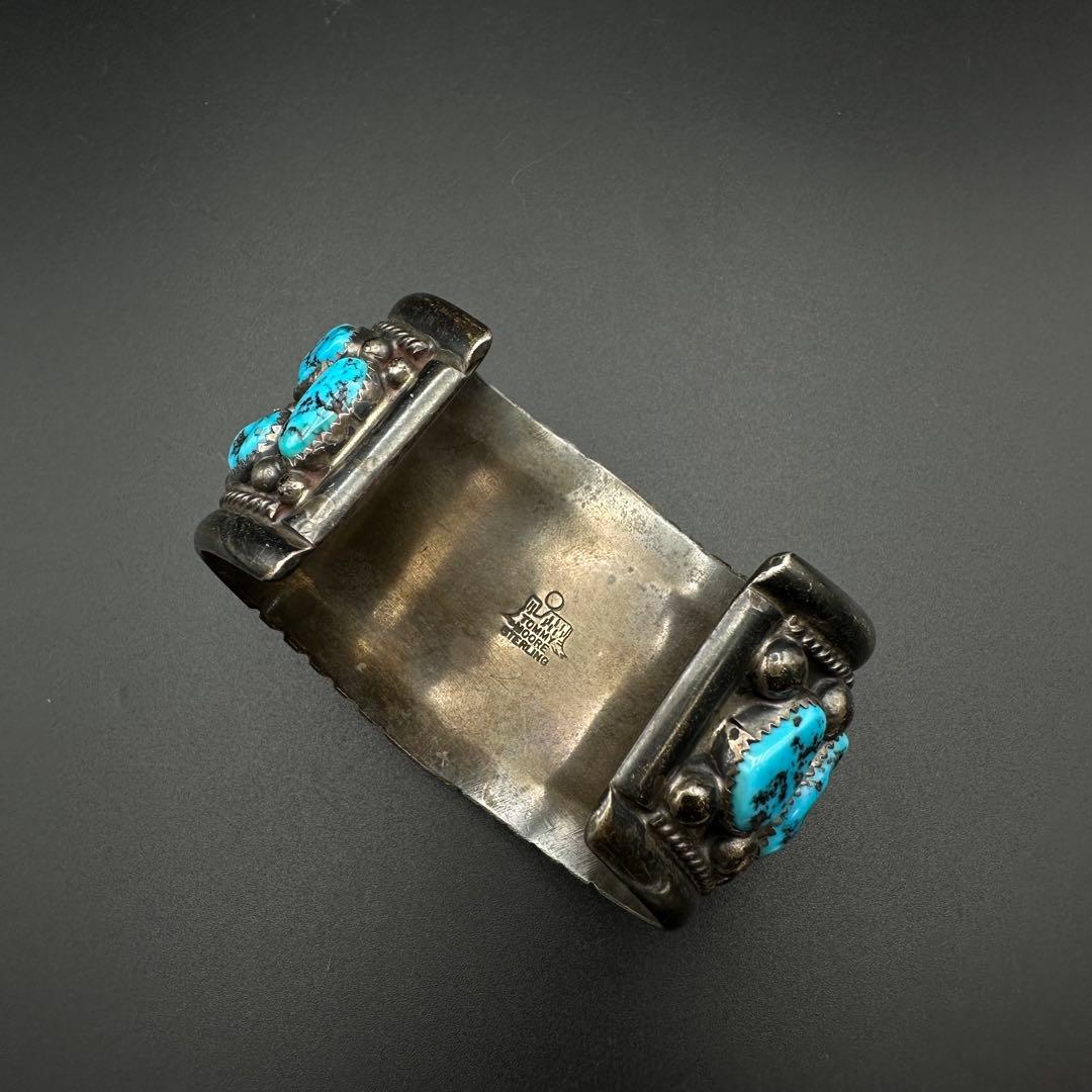 Navajo  Mooreキングマン　ナゲットターコイズ　バングル
