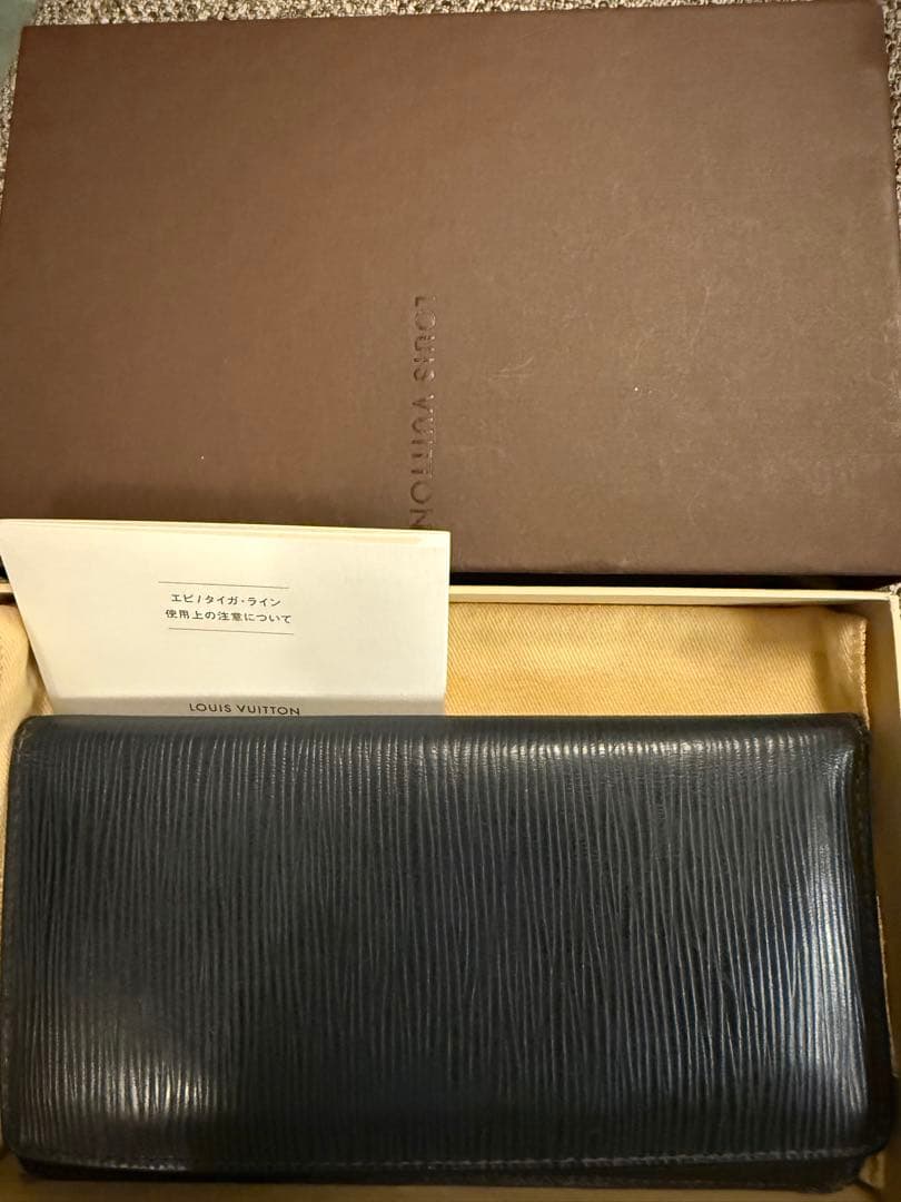 ルイ・ヴィトン 財布 LOUISVUITTON 長財布 エピ