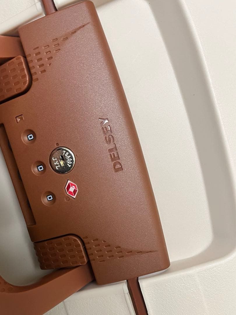 新品DELSEYデルセー スーツケース キャリーケース　ホワイト73L