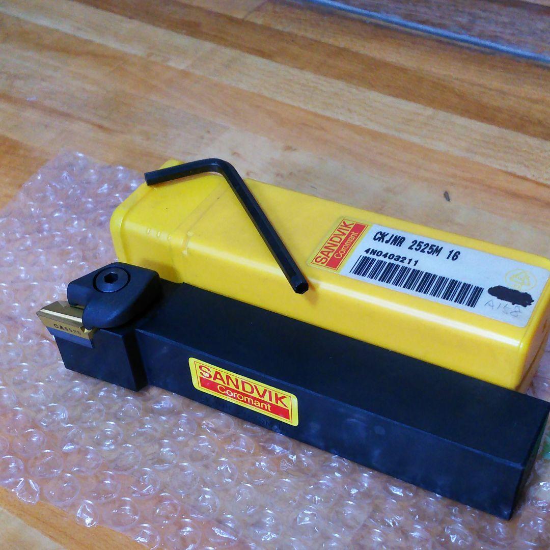 サンドビック倣い旋削ホルダー