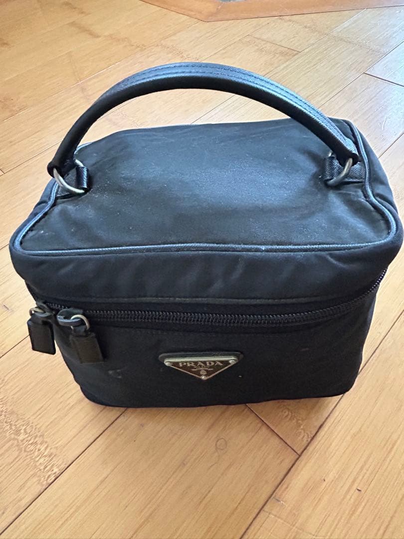 ジ*K様 PRADA ブラック ナイロン ポーチ
