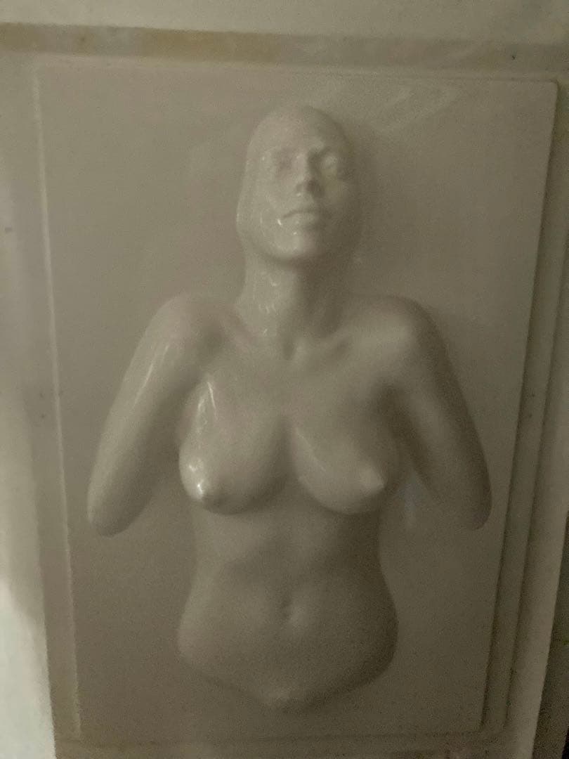 POP DESIGN 壁掛けランプ(等身大ヌ-ド)