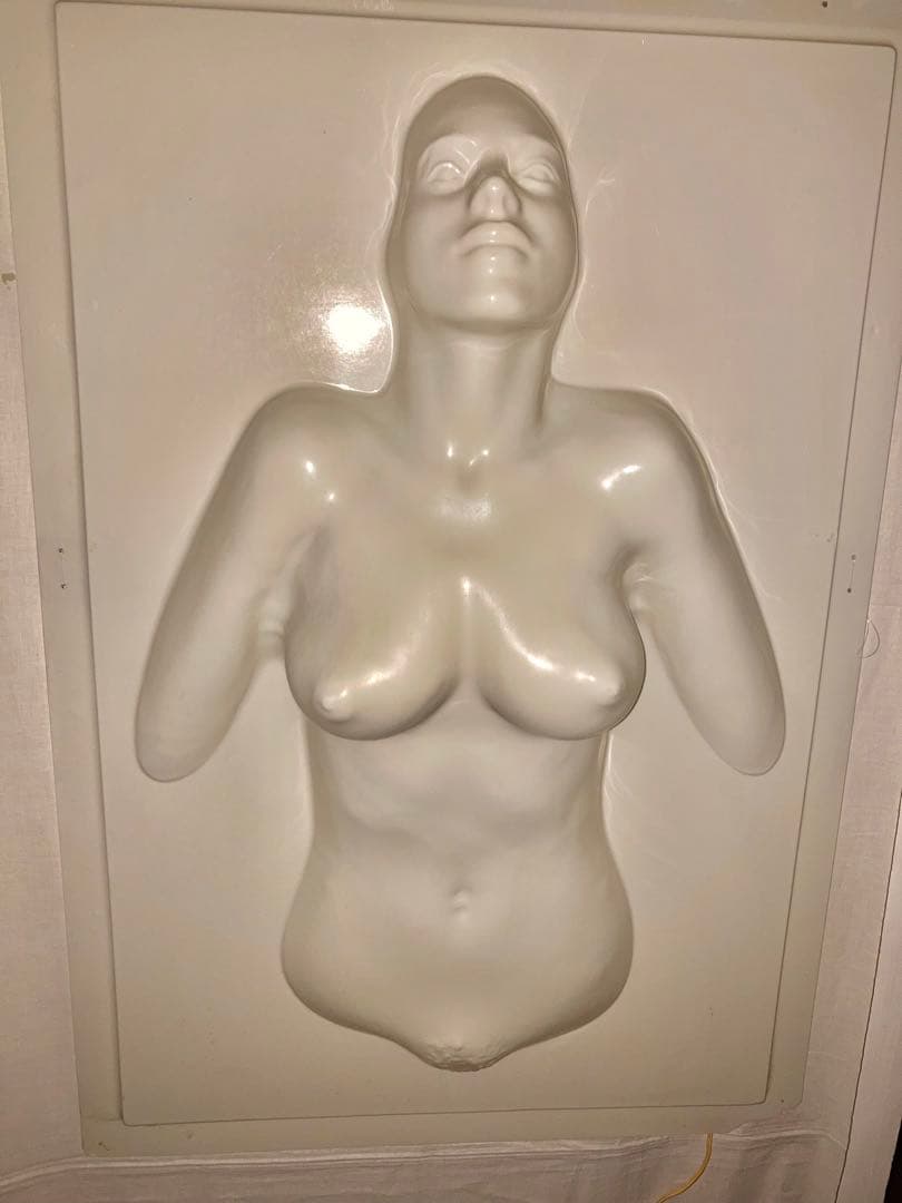 POP DESIGN 壁掛けランプ(等身大ヌ-ド)