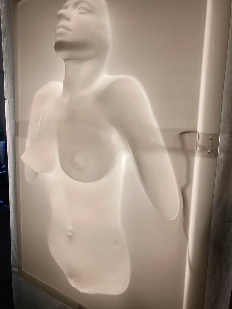 POP DESIGN 壁掛けランプ(等身大ヌ-ド)