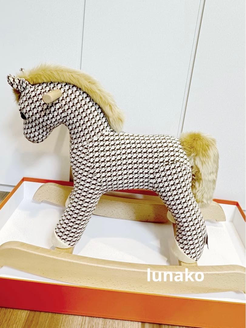 新品エルメス エルミー 遊び道具 揺り木馬　おもちゃ　エトゥープ ベージュ