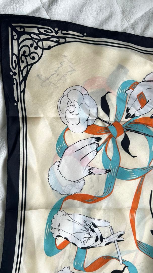 Veil コテリ ARAMA TOKYO 彼女のスカーフ