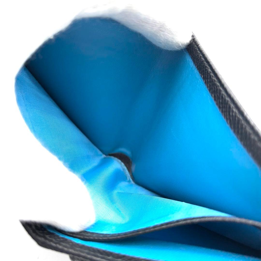 美品 ブルガリ ビーゼロワン 二つ折り財布 ロゴ金具 レザー バイカラー 黒 青