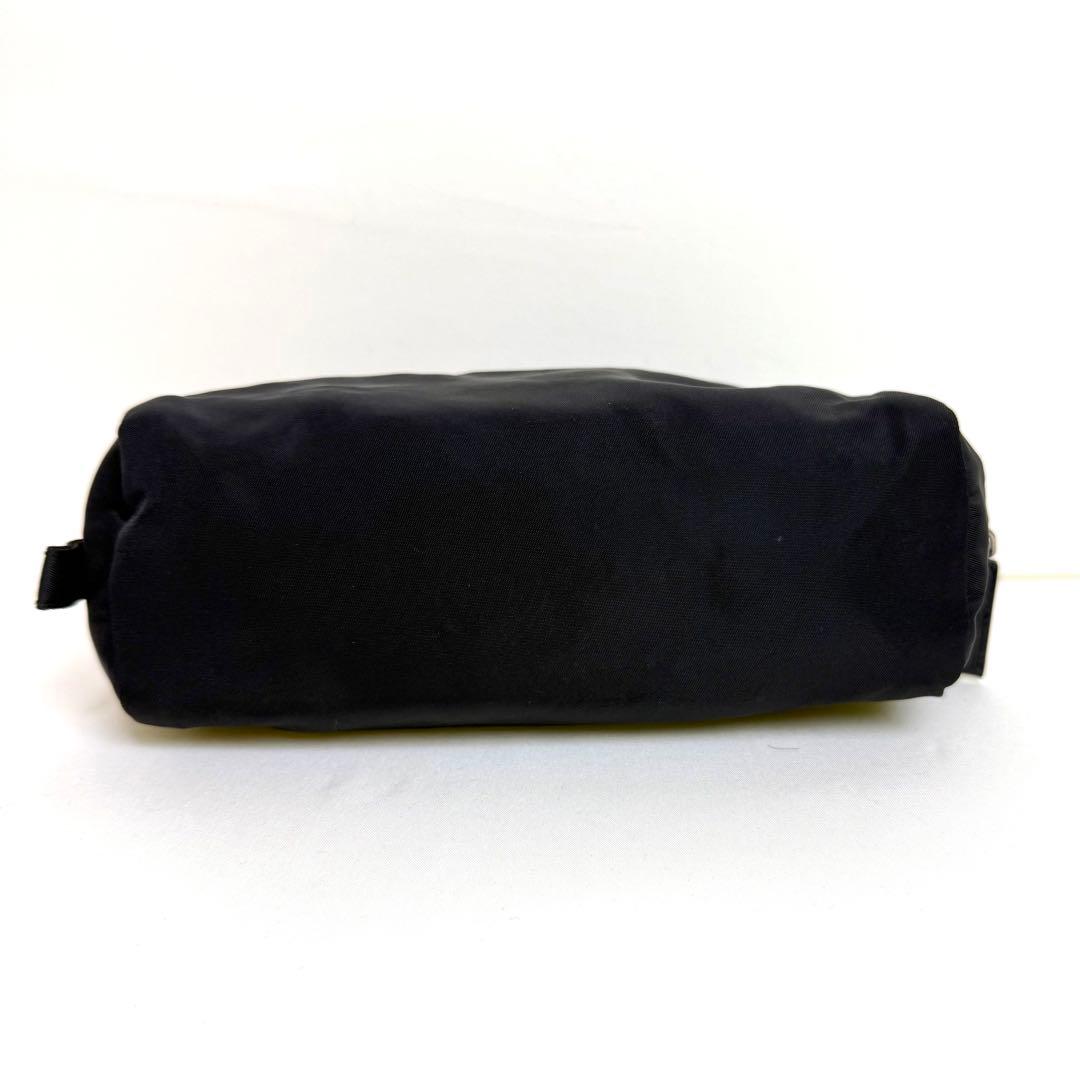 PRADA ポーチ　化粧ポーチ　三角ロゴ　テスートナイロン　白タグ　黒