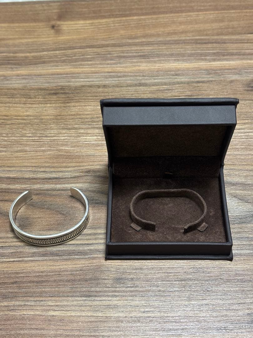 ブルースモーガン　ダブルスタンプワーク バングル