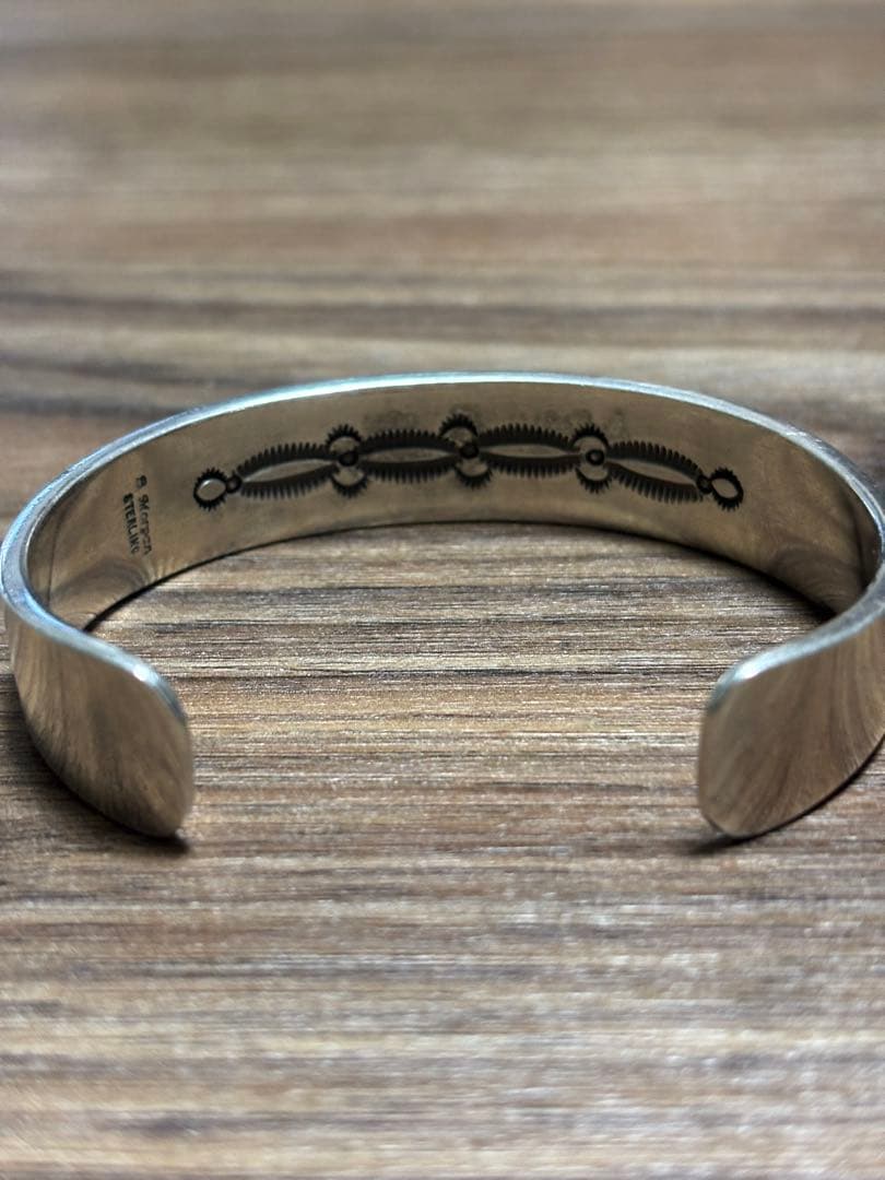 ブルースモーガン　ダブルスタンプワーク バングル