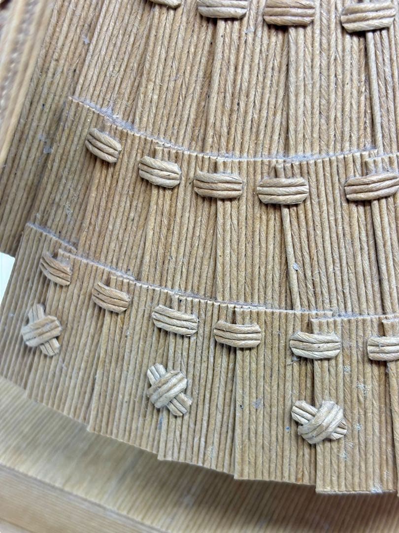 #紙製 クラフト兜飾り 手作り紙兜飾り 台付き