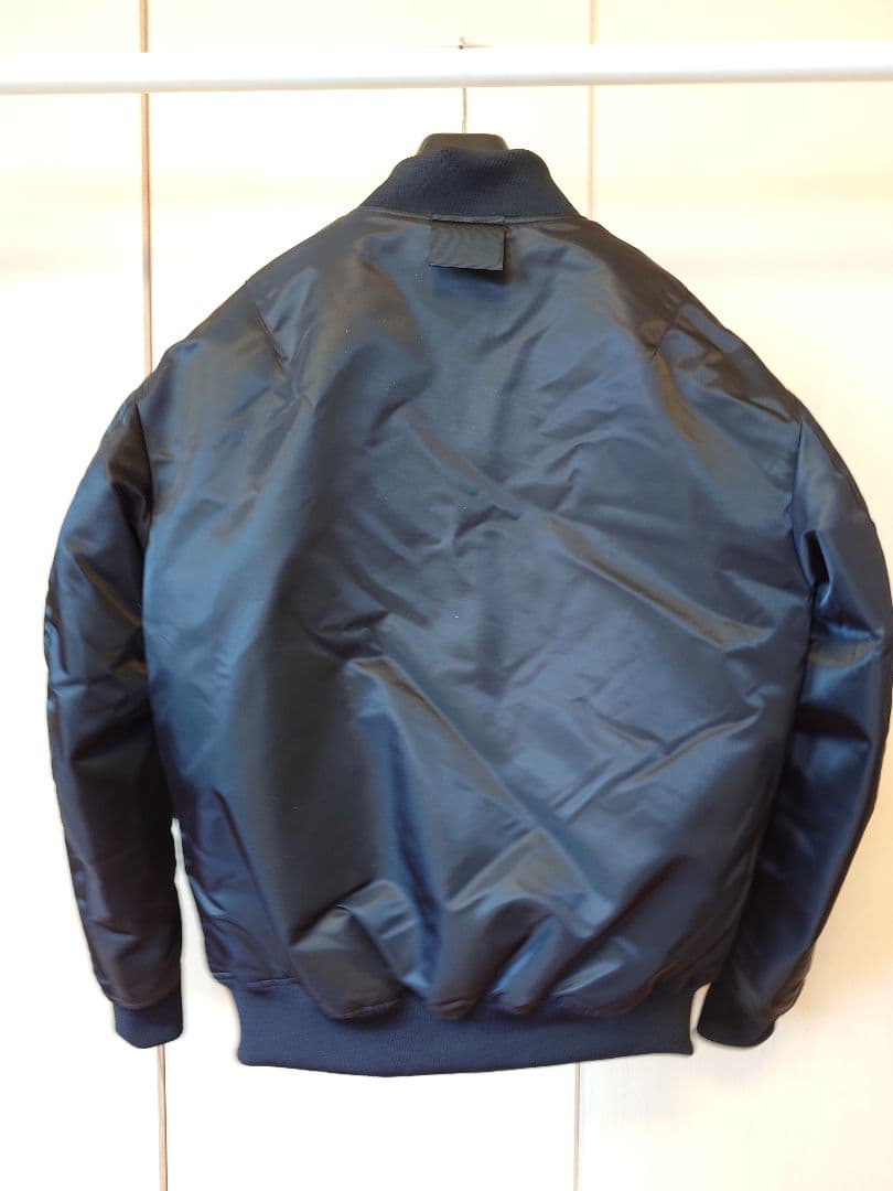 UNIQLO　+J復刻ハイブリッドダウンオーバーサイズMA1 Sサイズ ブラック