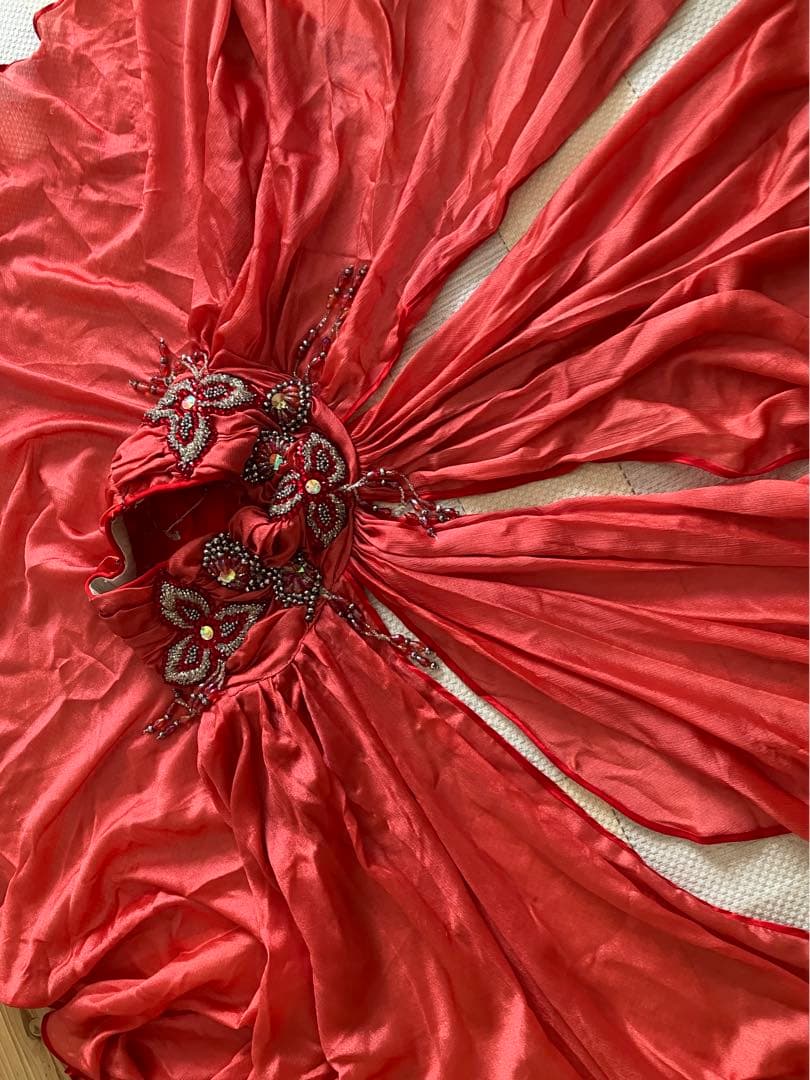 ベリーダンス　オリエンタル　衣装　赤色