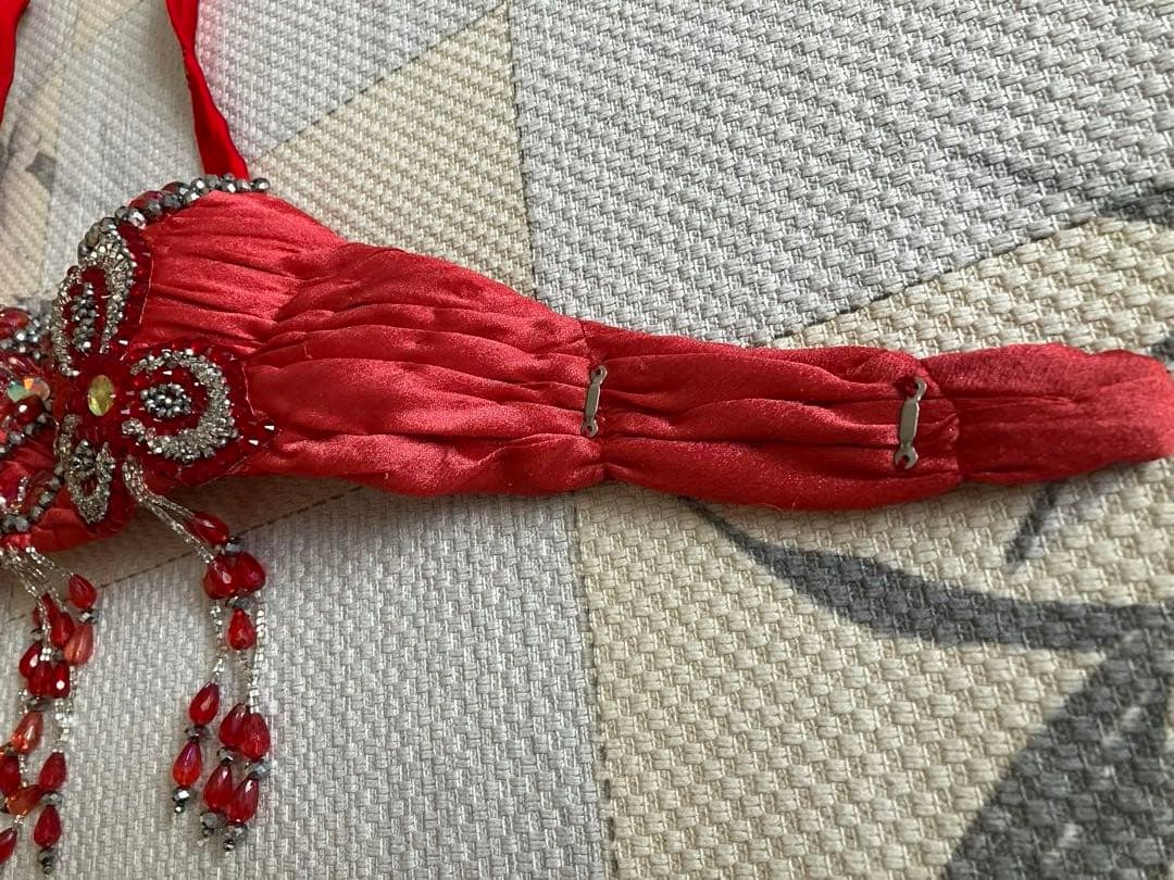 ベリーダンス　オリエンタル　衣装　赤色