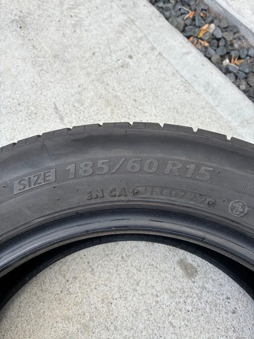 送料込み185/60r15ブリヂストン　ネクストリー22年製造4本セットバリ山